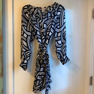 Banana Republic size 8 black & white dress